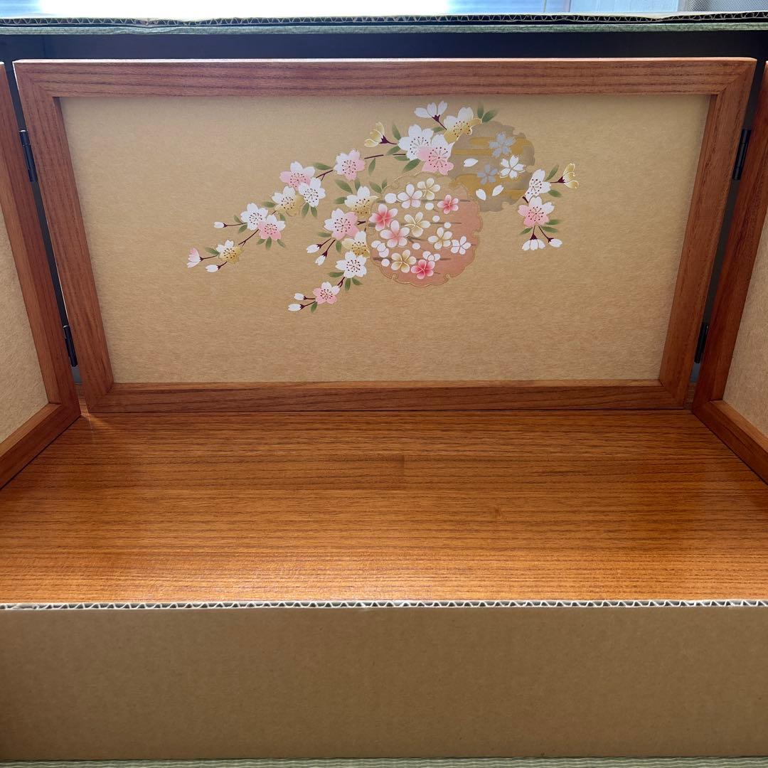 雛人形　桜の花装飾 木製台