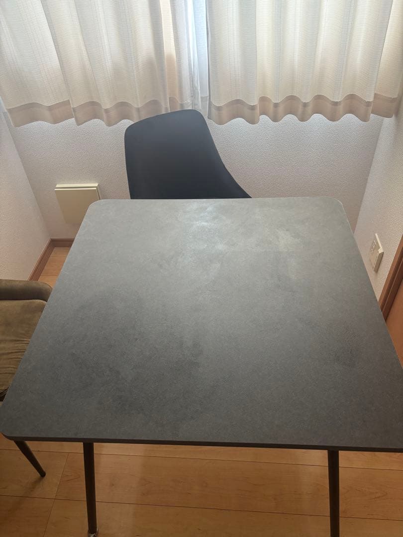 ダイニングテーブル グレー