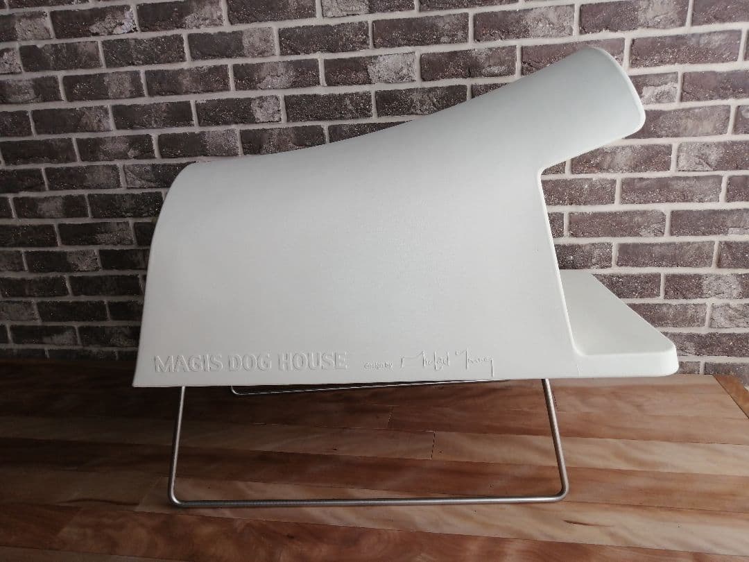 未使用　DOG HOUSE　白 イタリア　マジス社