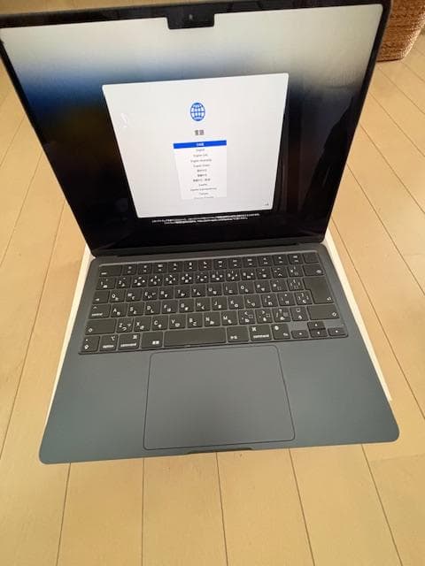 美品MacbookAir M2 2022 13” 8GB・512GBミッドナイト