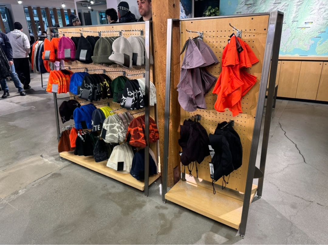 今期カナダ購入正規ARC’TERYX Grotto Toque Roseニット帽