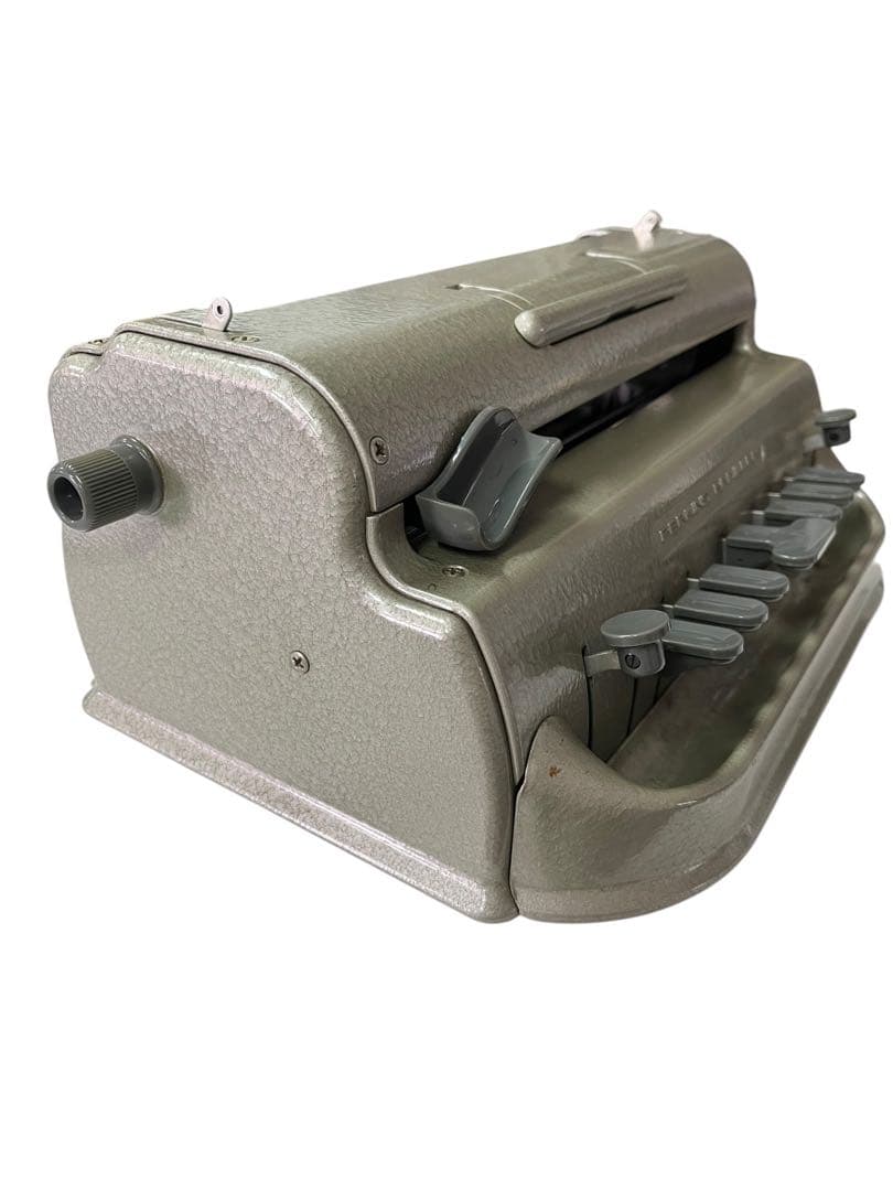 点字タイプライター　パーキンスブレーラー