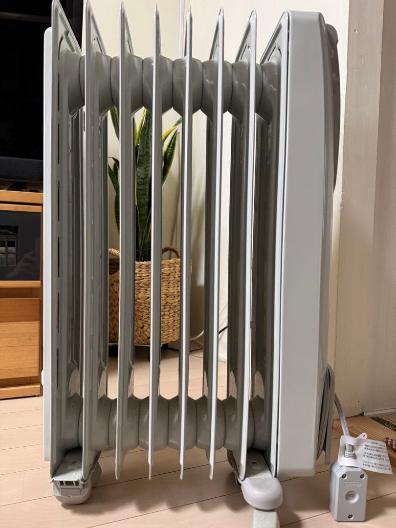 De'Longhi デジタルラディアントオイルヒーター　KHD410812