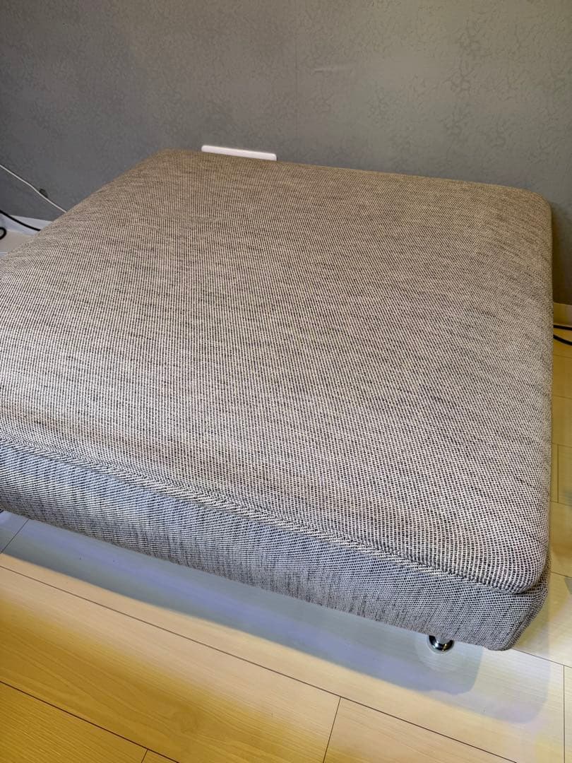 ①IKEA ソーデルハムン オットマン、ヴィーアルプ ベージュ/ブラウン