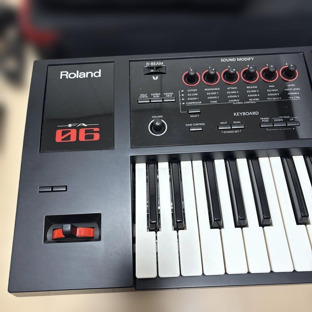 Roland FA-06 シンセサイザー 美品