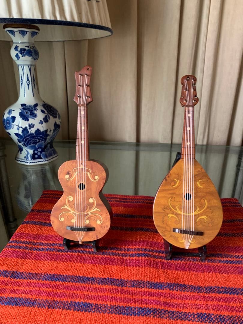 リュージュ　ギターとマンドリンの2個セット