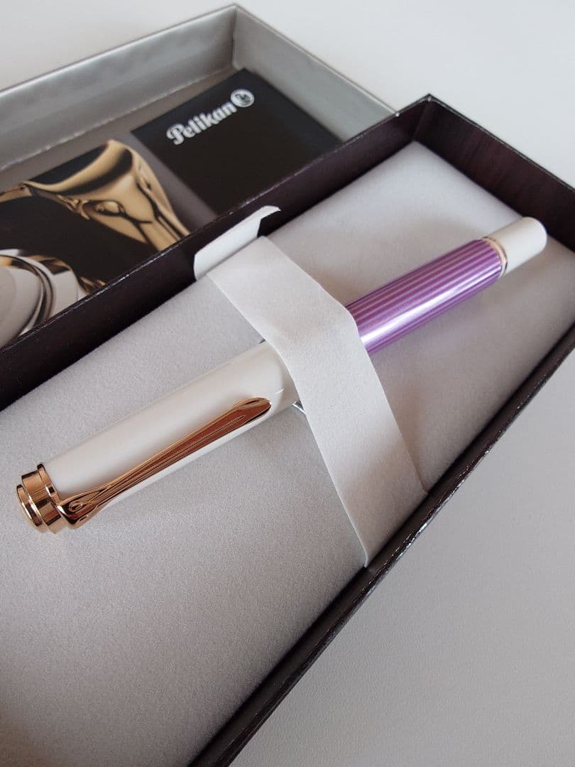 Pelikan 万年筆 M600 バイオレットホワイト スーベレーン EF