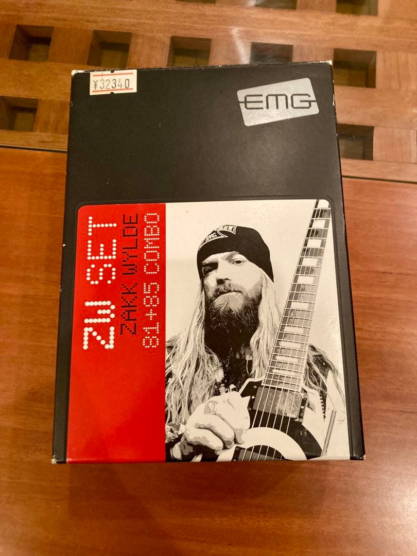 ギブソンUSA レスポール・スタジオ　オールブラック　ハードケース付き