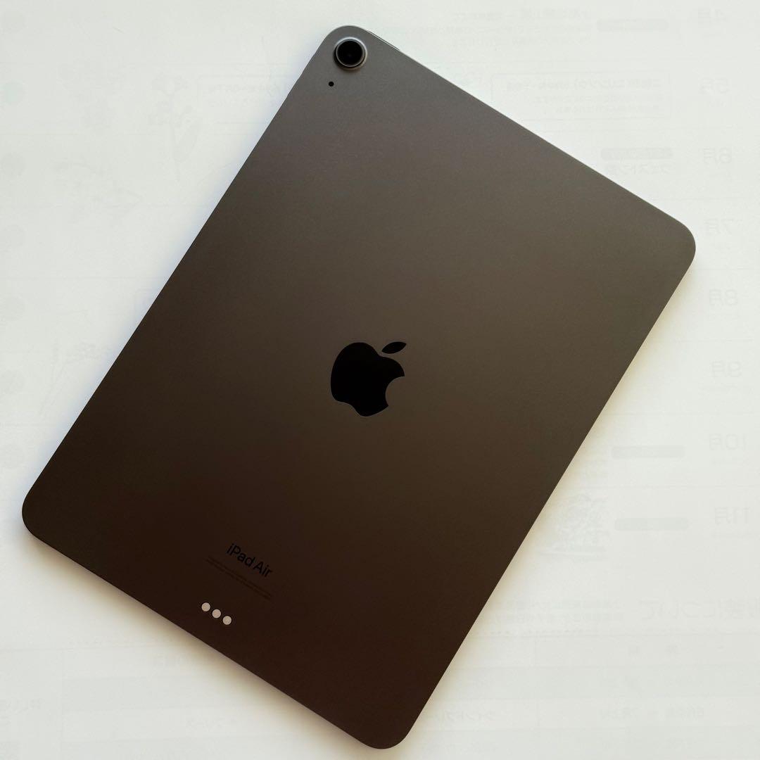 Apple iPad Air 第5世代　Wi-Fi 256 GBスペースグレイ