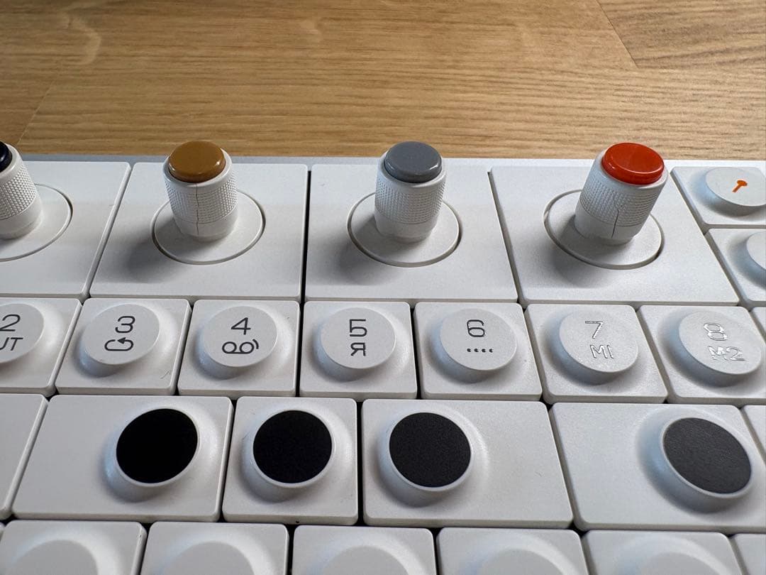 Teenage Engineering OP-1 field & 純正ケース