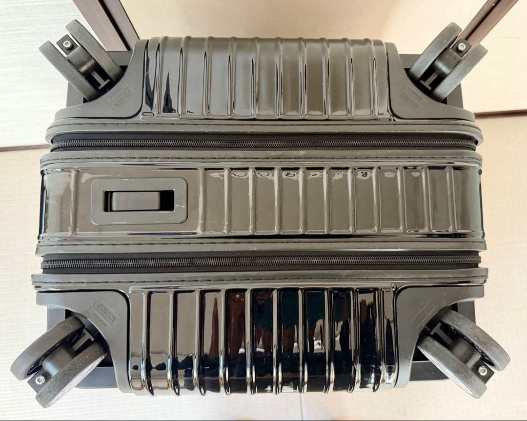 【格安USED】リモワ RIMOWA サルサデラックス 89 L ブラック 4輪