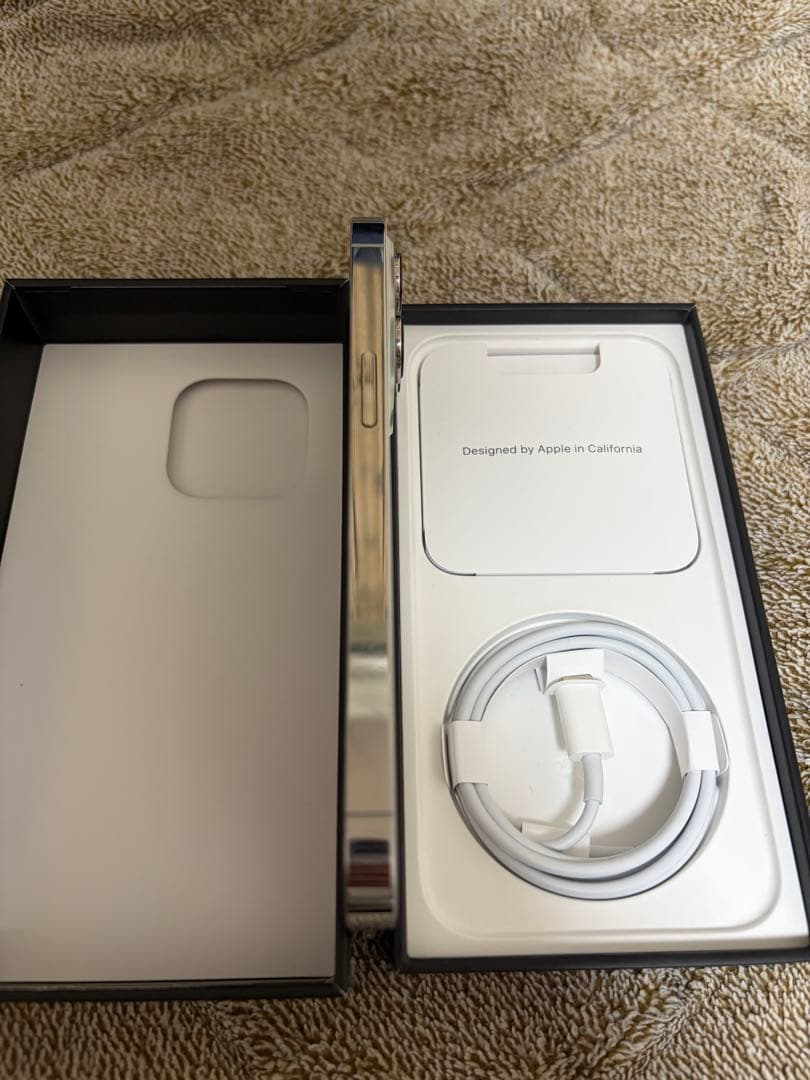 【最終値下げ】iPhone13pro 256GB シルバー simフリー