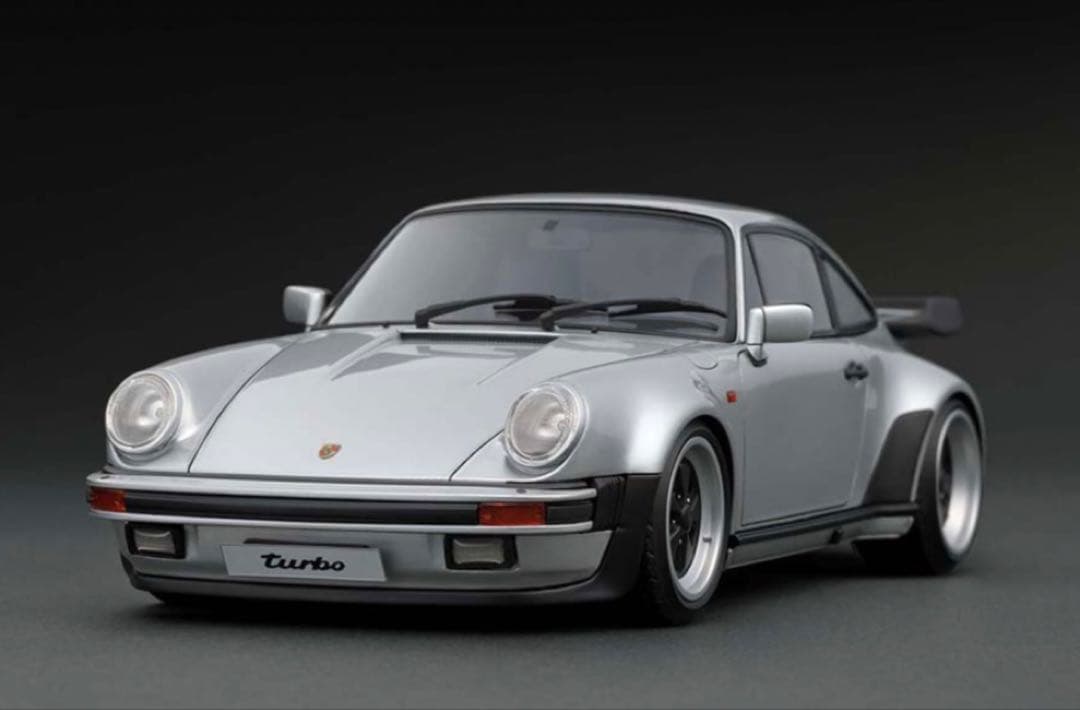 最終価格早い者勝ち希少ポルシェ911 Turbo ミニカー 1/18 シルバー