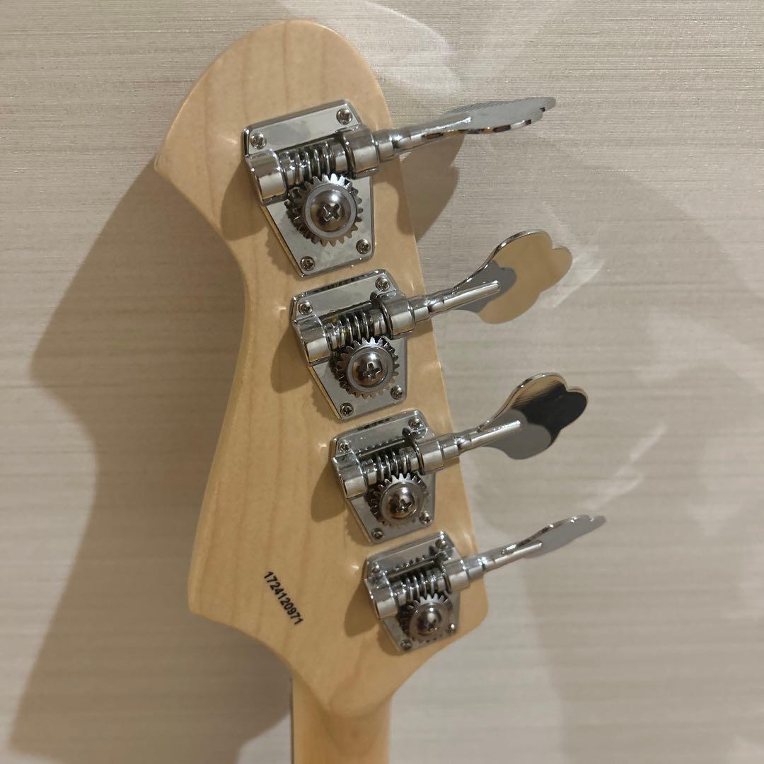 未使用に近い　ブラック　Legendベースギター