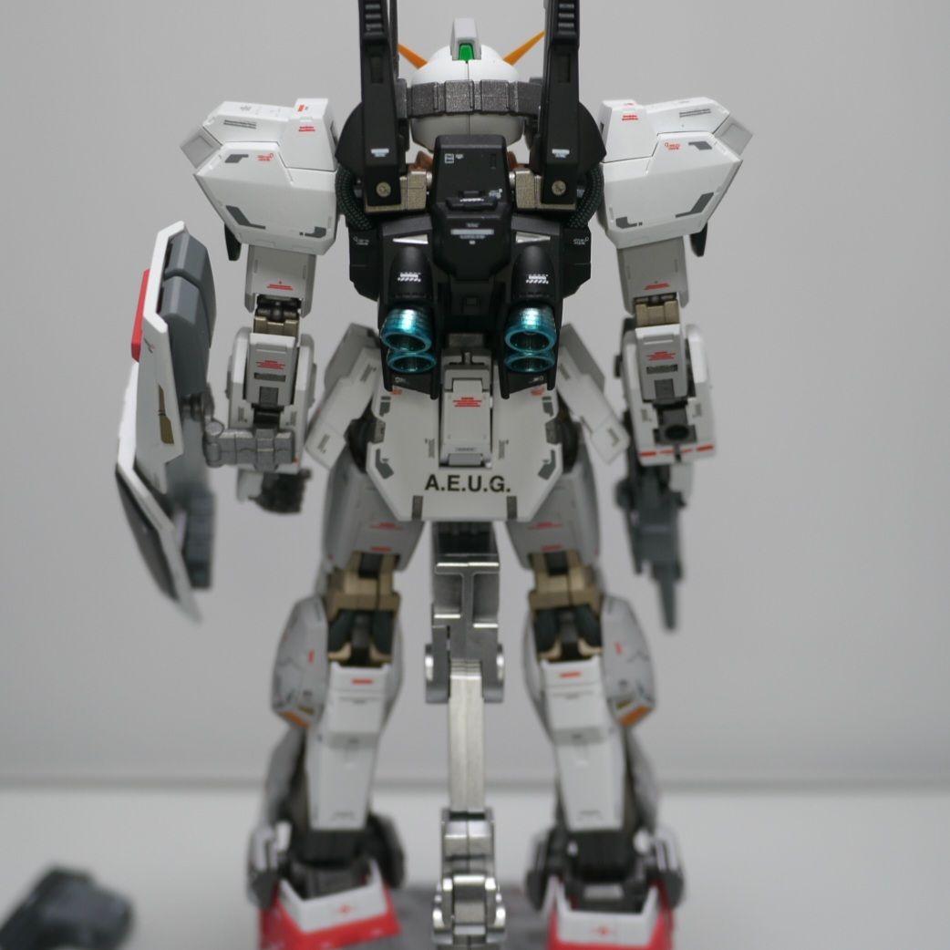 バンダイ RG ガンダムマークIIエゥーゴ仕様 塗装 完成品 ガンプラ