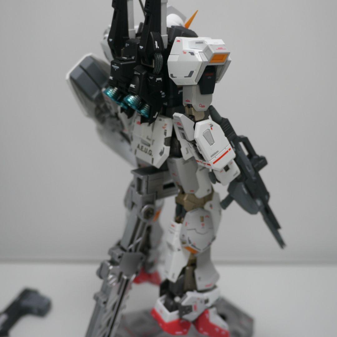 バンダイ RG ガンダムマークIIエゥーゴ仕様 塗装 完成品 ガンプラ