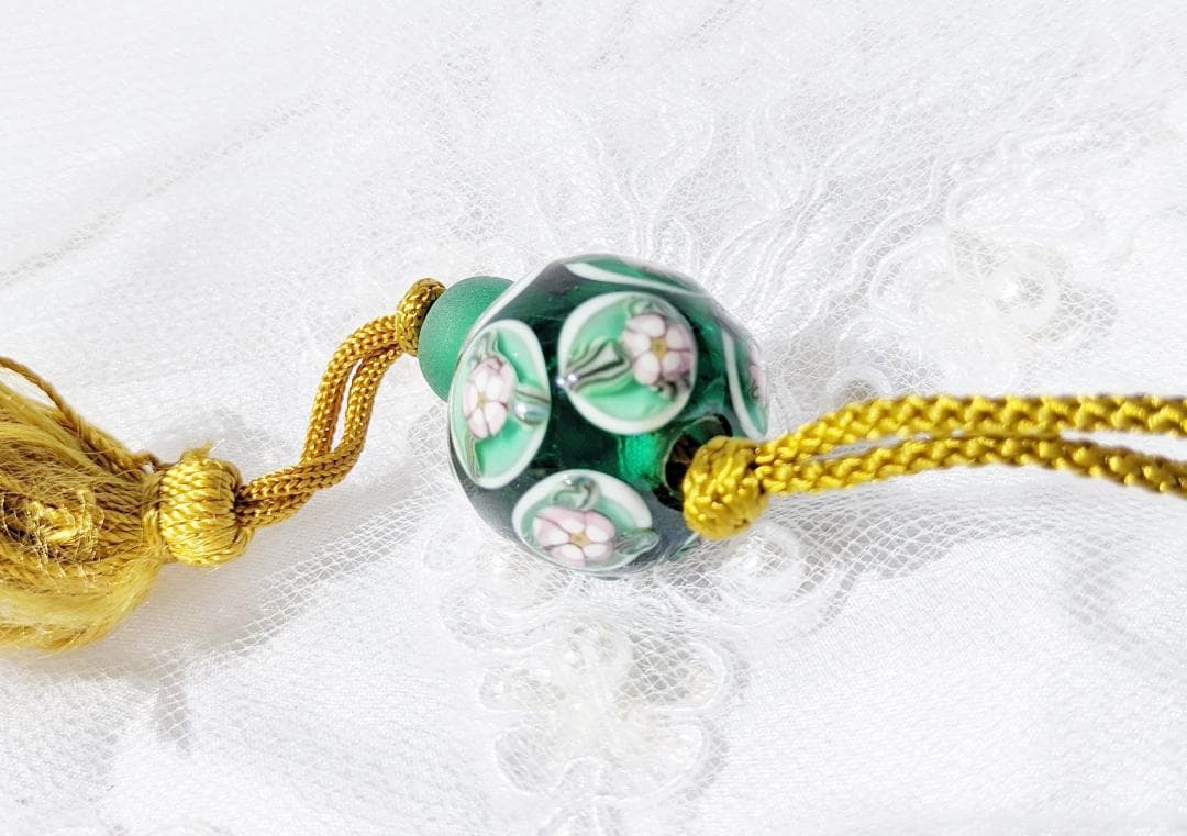 吉田正子トンボ玉（貳拾壹）　「江戸組み紐」ネックレス　ガラス玉に込めた日本画