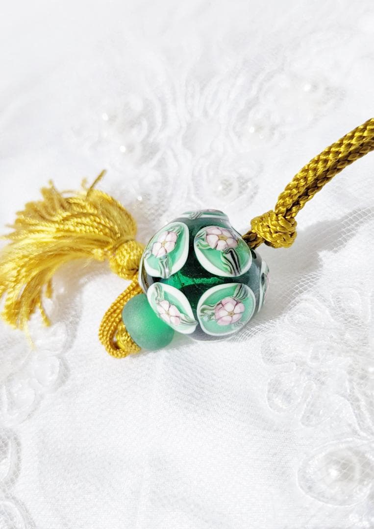 吉田正子トンボ玉（貳拾壹）　「江戸組み紐」ネックレス　ガラス玉に込めた日本画