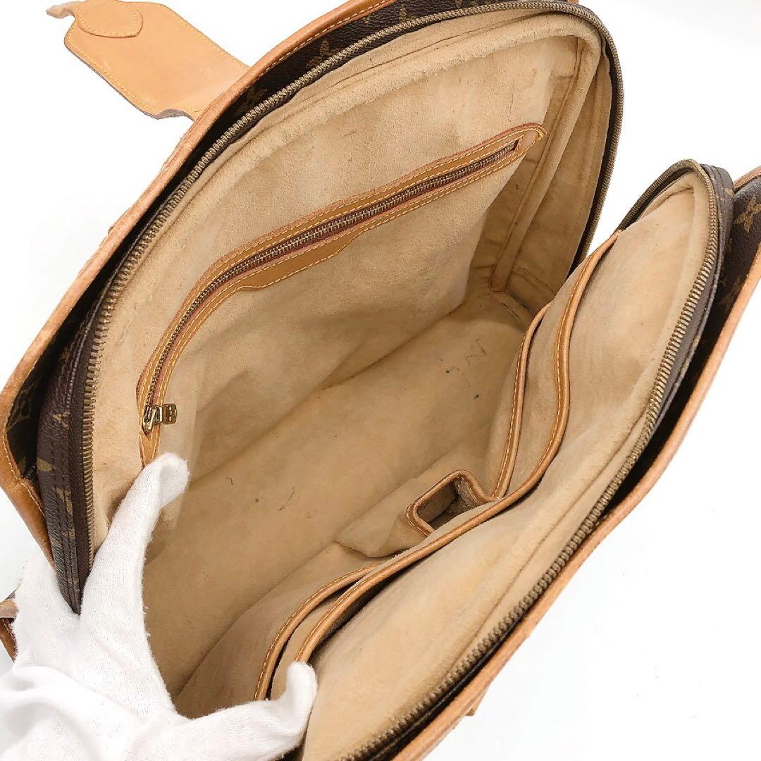 【LOUIS VUITTON】リヴォリ　ビジネスバッグ　モノグラム