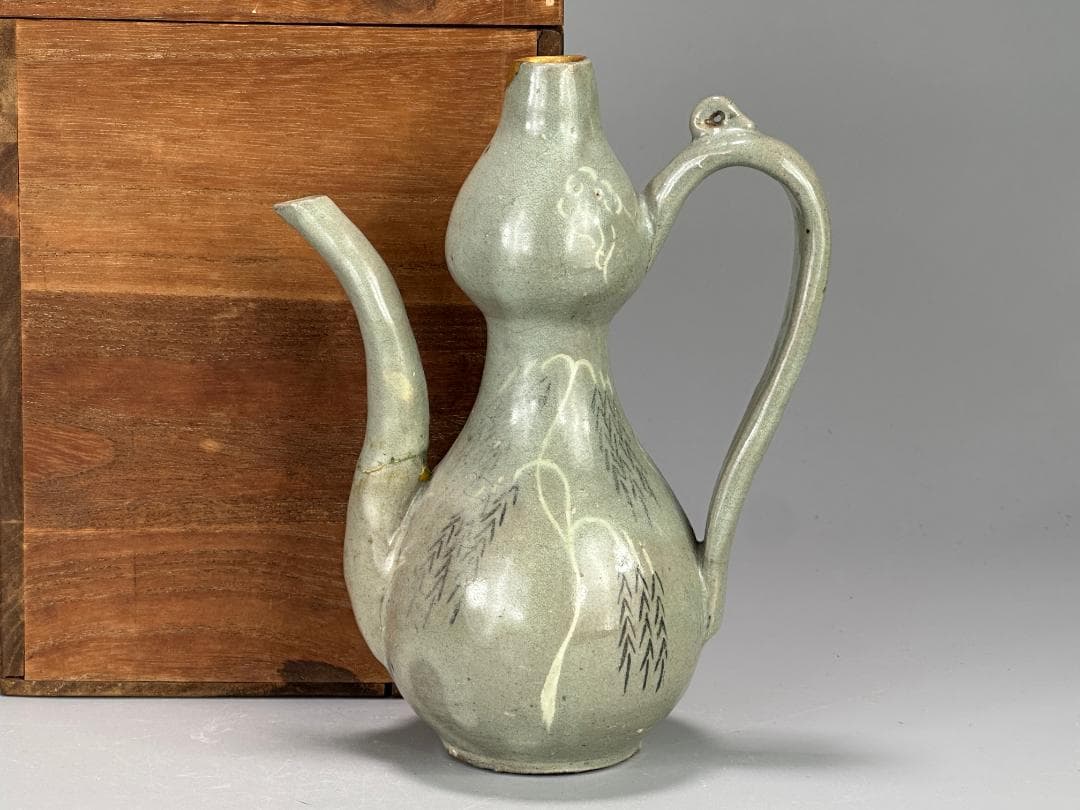 韓国美術　高麗～李朝時代　高麗青磁　象嵌魚柳文　急須　水注　金継　朝鮮古陶磁