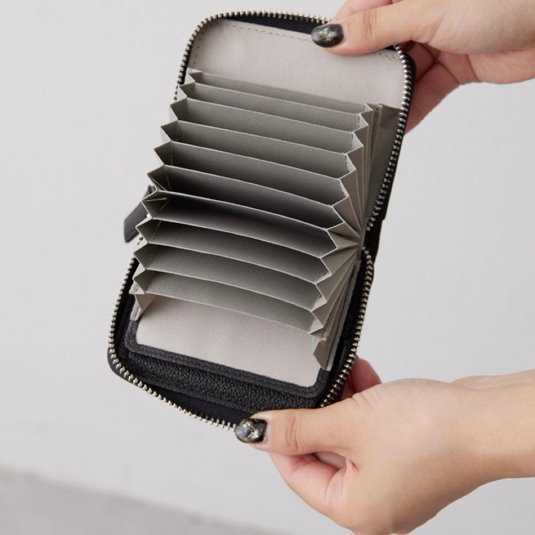 人気PEZ ペルケコラボお札がいれれる財布