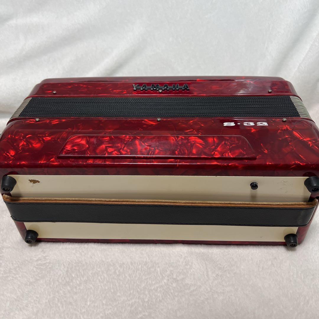 YAMAHA ヤマハ S-32 アコーディオン 赤