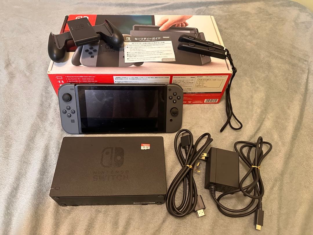 美品！Nintendo Switch 本体 / Joy-Con(LR) グレー