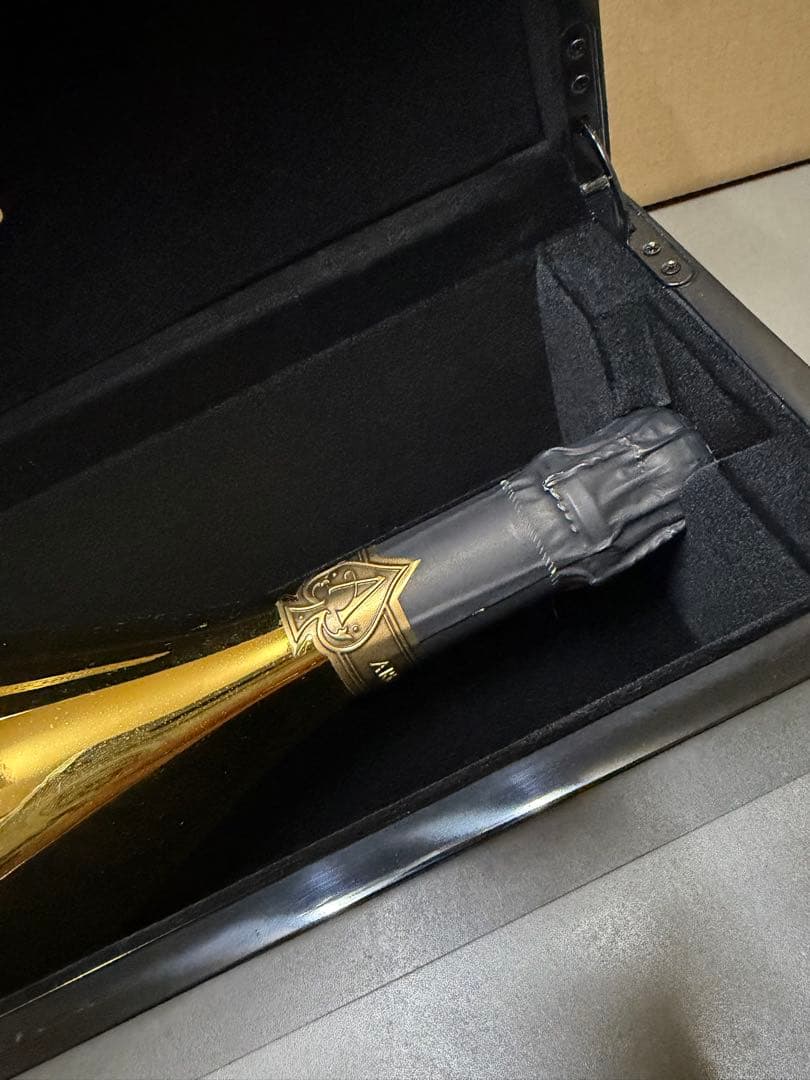 Armand de Brignac ゴールド シャンパン 750ml 箱カバー①