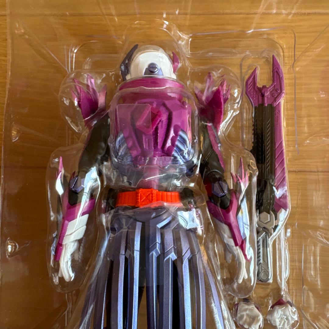 仮面ライダーガッチャード ヴァルバラド フィギュアーツ Figuarts