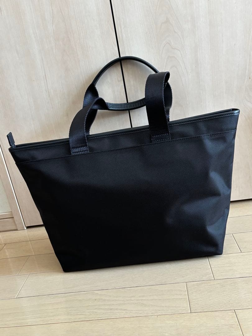 ハンティングワールド　ビジネスバッグ