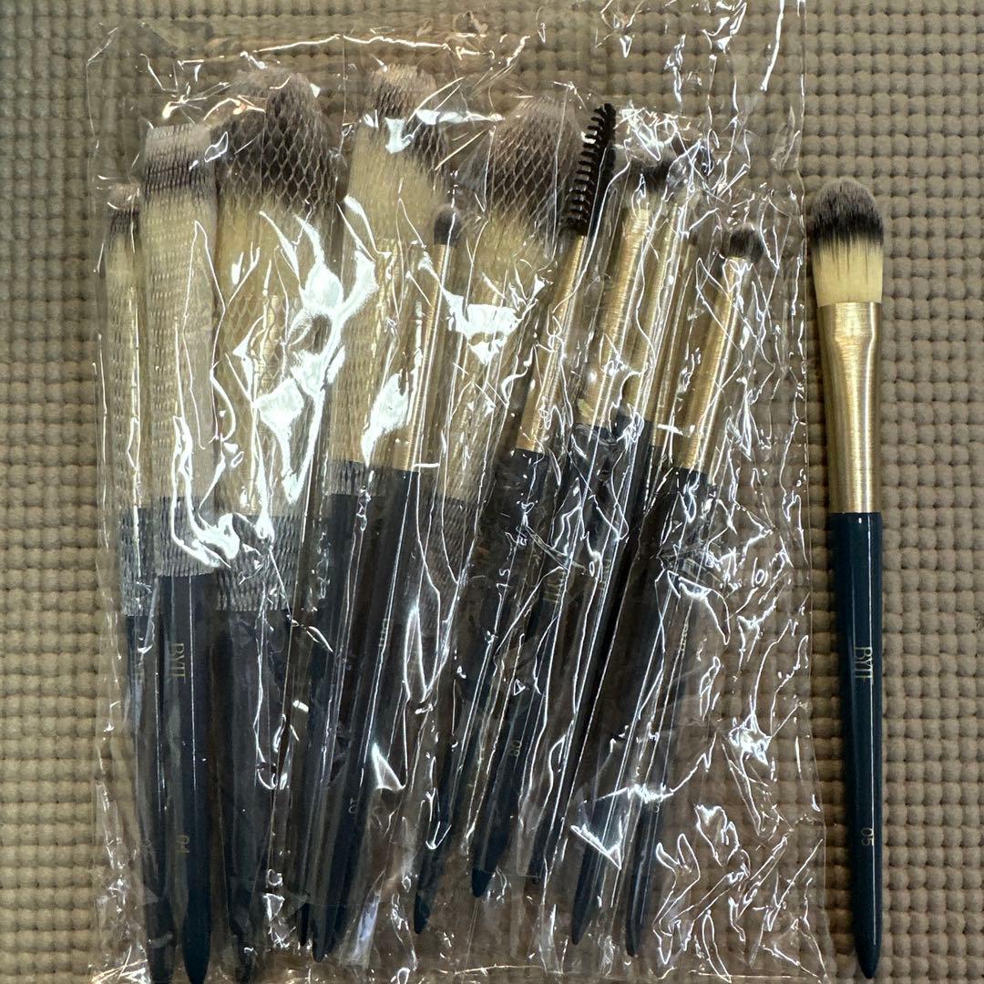 ビーワイティーエフBYTF アンビションメイクアップブラシ アヤバネッサ