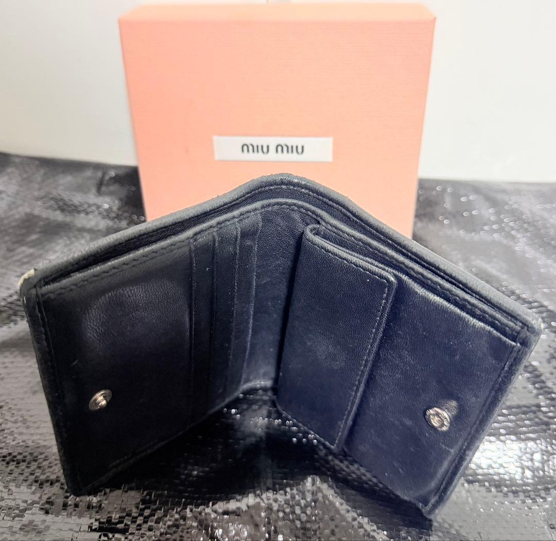 【正規品】MIU MIU(ミュウミュウ) パールロゴ 三つ折り財布 ブラック