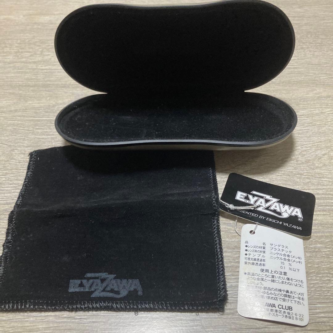 矢沢永吉　ロゴ入りサングラス　ミニクロス、ハードケース付き