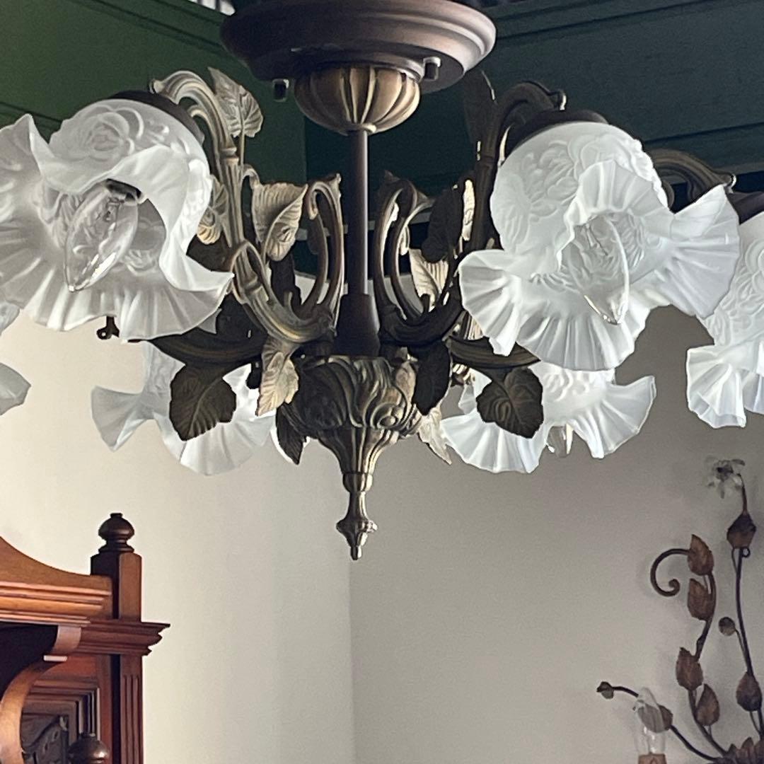 r179 IDC大塚家具 真鍮製 6灯シャンデリア 豪華でクラシックなデザイン