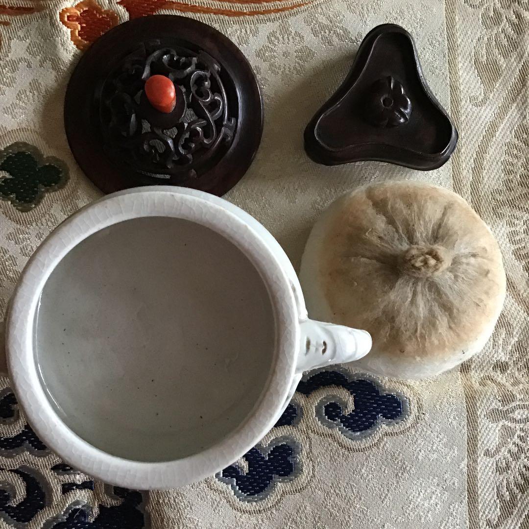 【徳化窯 白高麗香炉】