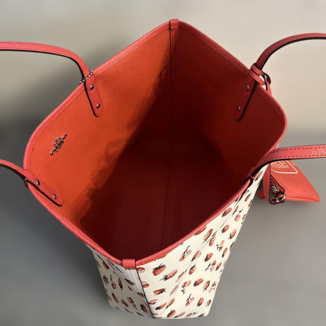 COACH リバーシブルトートバッグ ストロベリー チェリー ポーチ付き