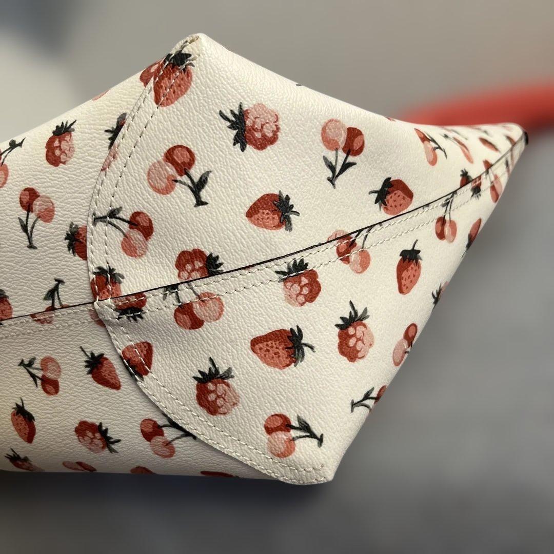 COACH リバーシブルトートバッグ ストロベリー チェリー ポーチ付き