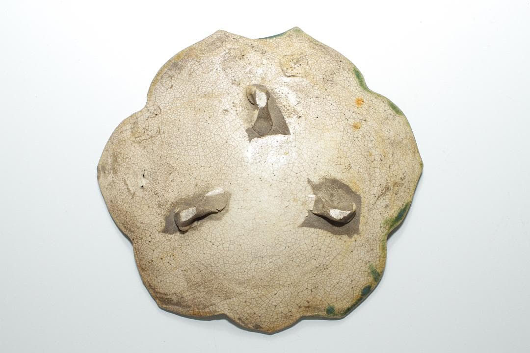 江戸後期 黄瀬戸 重ね桔梗 三足皿