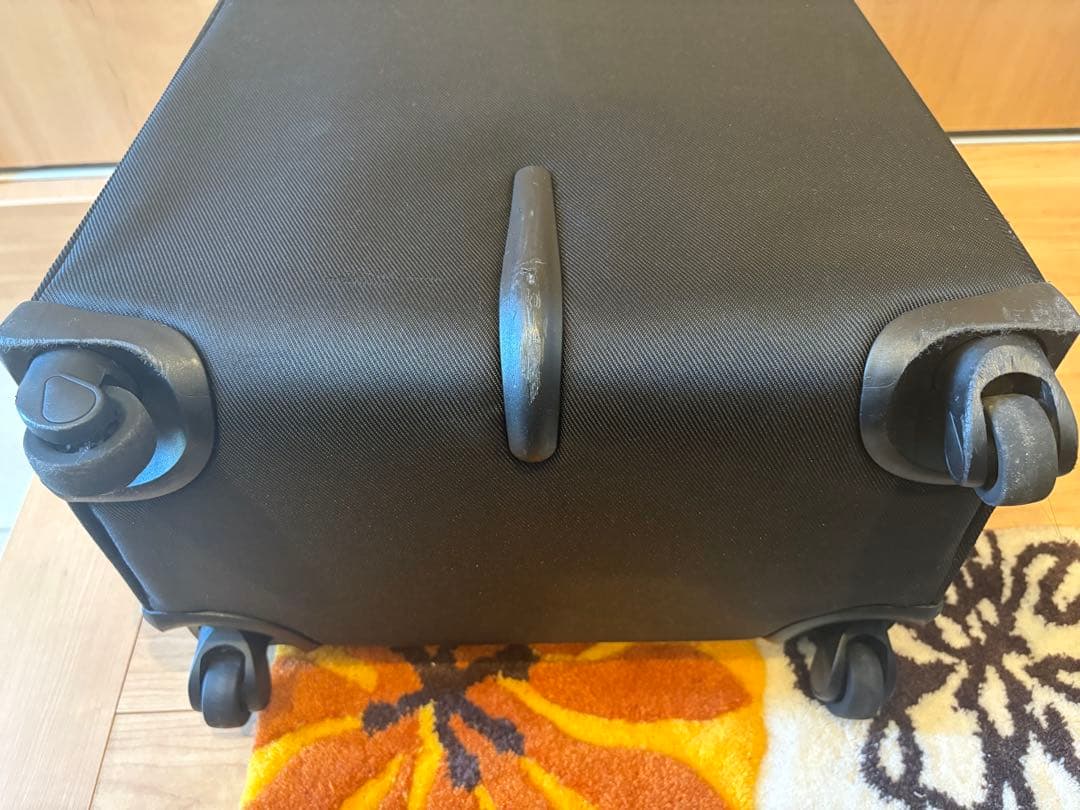 Samsonite ブラック キャリーケース　機内持込可