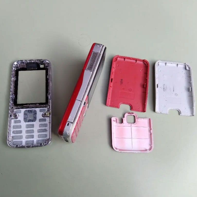 ＮＴＴドコモ ノキア NM706i 稼働品 本体 （充電器／取扱説明書／ＣＤ付）