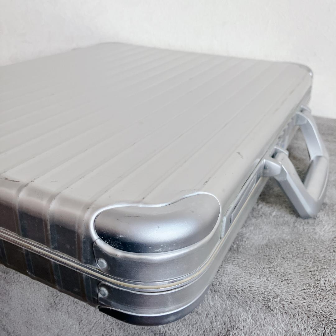 RIMOWA リモワ トパーズ アタッシュケース ビジネス アルミニウム