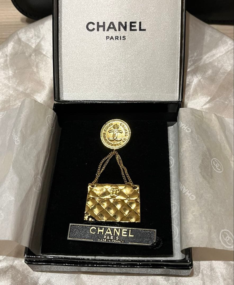 【正規品】CHANEL バッグ型ブローチ 箱タグ付き