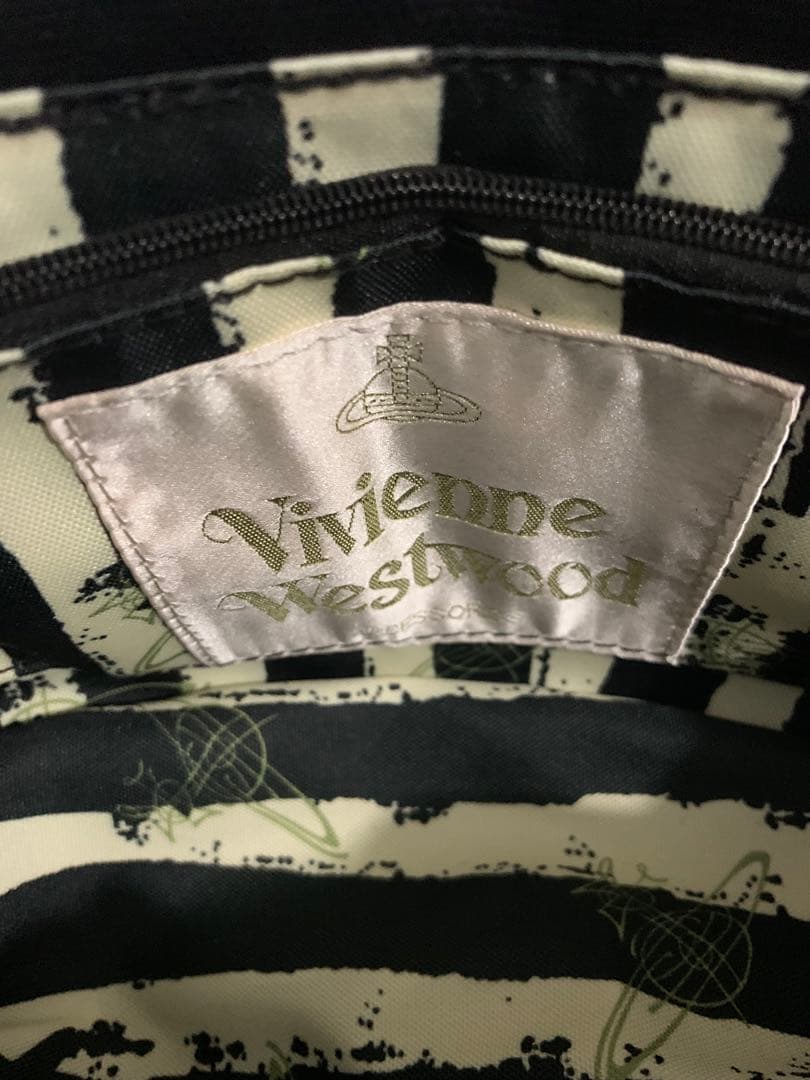 ヴィヴィアンウエストウッドショルダーバッグ　バック