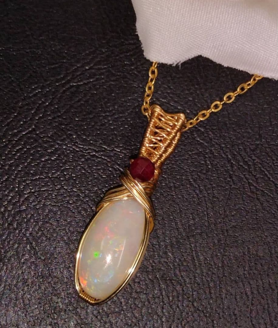 Kgf14 宝石ルース 希少石 ウォーターオパール レッドスピネル ペンダント