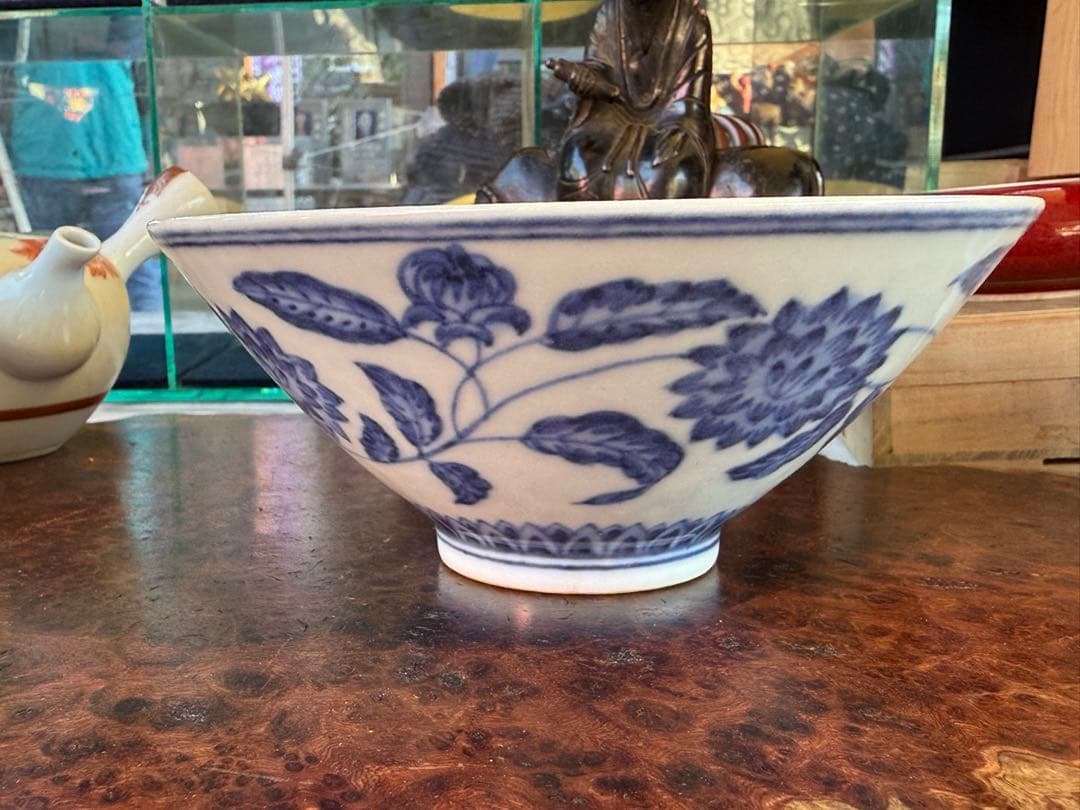 中国　染付　大明宣徳年製　花卉紋碗　送料込み251128