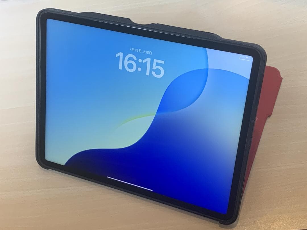 美品 iPad Pro 12.9 第５世代 M1 SIMフリー ZUGUケース付