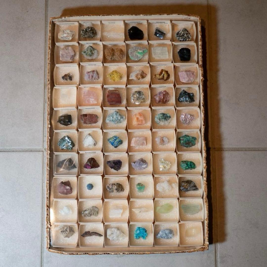 東京サイエンス　鉱物標本　鉱石　60種