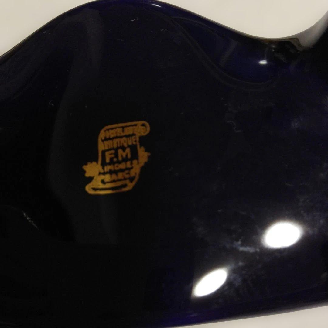 フランスリモージュ黒色金装飾波状蓋ボックス　10.5 センチ9センチ