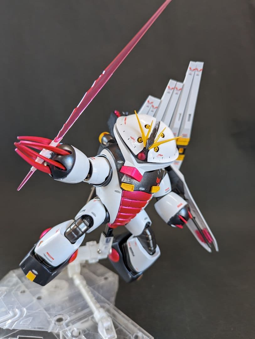 ＨＧ νアッガイ （νガンダム＋アッガイ改修作品）