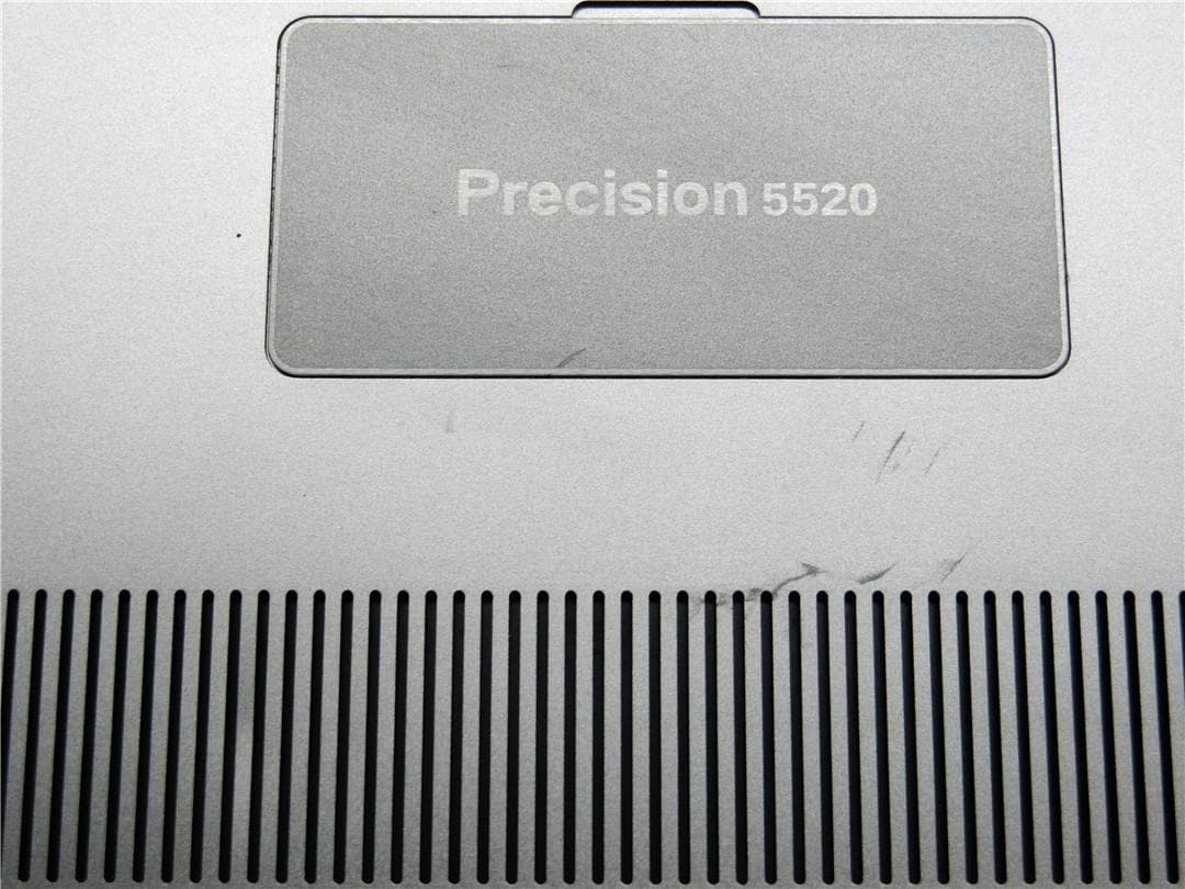 DELL モバイルワークステーション Precision 5520 4K